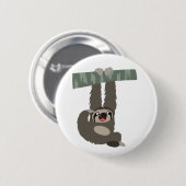 Niedlicher Cartoon-Schlamm, der von einer Zweigste Button (Vorne & Hinten)