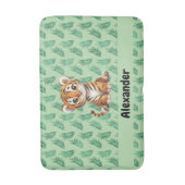 Niedlicher Cartoon Tiger über tropische Blätter Badematte (Vorderseite Vertikal)