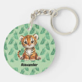 Niedlicher Cartoon Tiger über tropische Blätter Schlüsselanhänger (Rückseite)