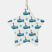 Niedlicher Cartoon U-Boot, Baby Blue Polka Dots Keramikornament (Rechts)