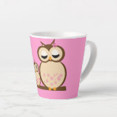 Niedlicher Cartoon von Mutter und Baby Eule Latte  Milchtasse (Rechte Ecke)