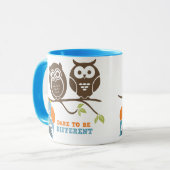 Niedlicher Cartoon wagen es, eine andere Tasse zu (Vorderseite Links)