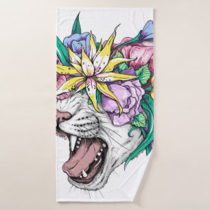 Niedlicher Cartoon Wildkatze Kopf in einem Blumenk Badehandtuch