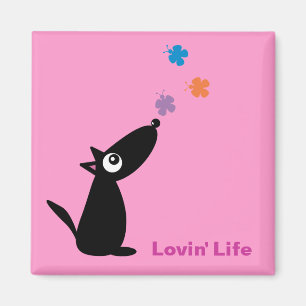 Niedlicher Cartoonhund u. Schmetterlinge Lovin Magnet