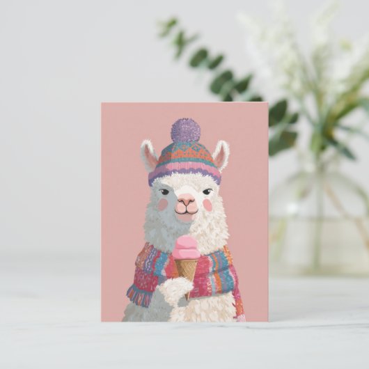 Niedlicher Cartoony Llama mit Eiscreme Neujahr Postkarte (Stehend Vorderseite)