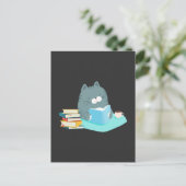 Niedlicher Cat Reading Book Coffee Lover Bookworm Postkarte (Stehend Vorderseite)