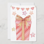 Niedlicher Cavalier mit Kuchen feiern vierten Gebu Einladung (Rückseite)