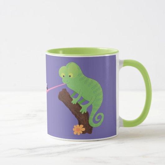 Niedlicher Chamäleon, der einen Bug-Cartoon fängt Tasse (Rechts)