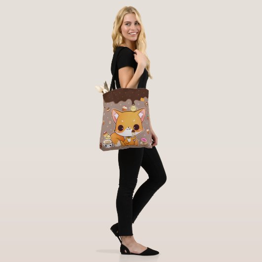 Niedlicher chibi Fuchs mit kawaii Eiscreme Tasche (Am Model)