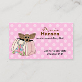 Niedlicher Chihuahua in einer Telefonnummerkarte