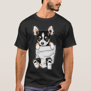 Niedlicher Chihuahua zu Weihnachten in der Tasche T-Shirt