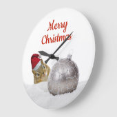 Niedlicher Chipmunk Silver und Schnee Weihnachtsfe Große Wanduhr (Winkel)