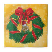Niedlicher Chipmunk Weihnachtskranz Fliese (Vorderseite)