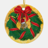 Niedlicher Chipmunk Weihnachtskranz Keramikornament (Vorne)