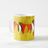 Niedlicher Clownfisch und wunderschöner Gelbmeeran Kaffeetasse (Vorderseite Links)