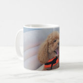 Niedlicher Cockapohund mit Lebensader Kaffeetasse (Vorderseite Links)