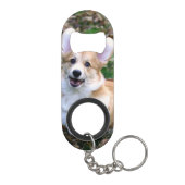 Niedlicher Corgi-Hund springend Mini Flaschenöffner (Rückseite)