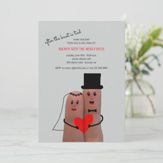 Niedlicher Couple Post Wedding Brunch Einladung (Stehend Vorderseite)