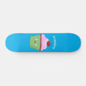 Niedlicher Cupcake Cartoon Skateboard (Horizontal)