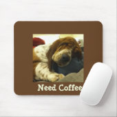 Niedlicher Dachshund auf lustigem "Bedarfs-Kaffee" Mousepad (Mit Mouse)