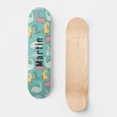 Niedlicher Dinosaurier individuelle Name Skateboard (Vorderseite)