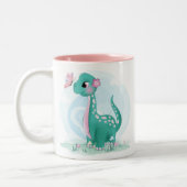 Niedlicher Dinosaurier mit Schmetterling-Tasse Zweifarbige Tasse (Links)