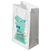 Niedlicher Dinosaurier-personalisierter Geburtstag Kleine Geschenktüte (Rückseite Schrägansicht)