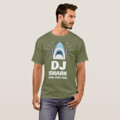 Niedlicher DJ Baby Shark Tragekopfhörer in Child T-Shirt (Vorne ganz)