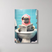 Niedlicher Dog Reading Newspapier im Badezimmer Leinwanddruck (Vorderseite)