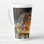 Niedlicher Drache in einer Schmuckbox Milchtasse (Linke Ecke)