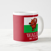 Niedlicher Dragon Wales Small aber Feistful Flag C Jumbo-Tasse (Vorderseite Rechts)