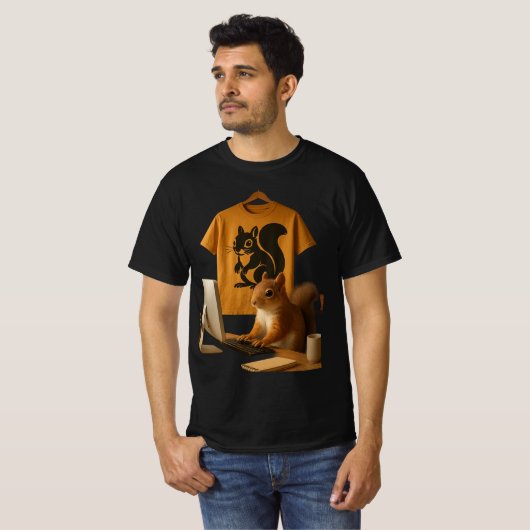 Niedlicher Eichhörnchen und Laptop-Grafik-T - Shir T-Shirt (Vorne ganz)
