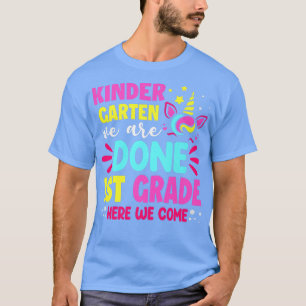 Niedlicher Einhorn Kindergarten Wir werden 1. Klas T-Shirt