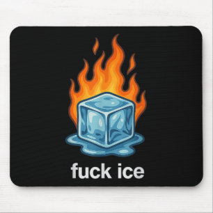 Niedlicher Eiswürfel brennt für Eis-Protest gegen Mousepad