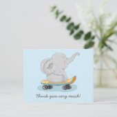 Niedlicher Elefant auf einem Skateboard. Postkarte (Stehend Vorderseite)