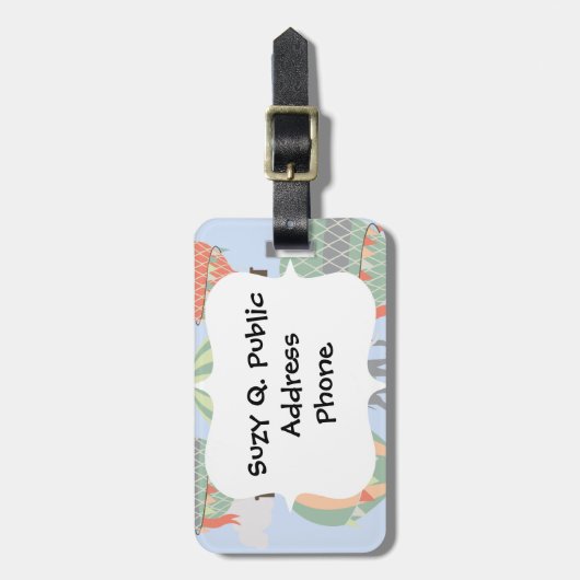 Niedlicher Elefant, der das Gepäckanhänger (Vorderseite vertikal)