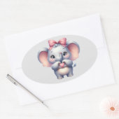 Niedlicher Elefant Giving Heart - Ovaler Aufkleber (Umschlag)