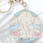 Niedlicher Elefant mit einem Bow, der Ihren Namen  Schlüsselanhänger<br><div class="desc">Das Design besteht aus einem niedlichen Babyelefanten mit blauem Bogen. Füge Deinen Namen hinzu. Abrufbar unter: http://www.zazzle.com/store/selectpartysupplies</div>