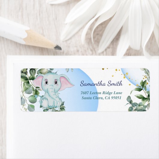 Niedlicher Elefant mit Eukalyptus mit Blauer Blase (Insitu)