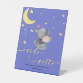 Niedlicher Elefant mit kleiner Schmetterlingsdusch Sockelschild (Vorderseite)