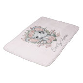 Niedlicher Elefant Rosa Blumengrün Kindername Badematte (Schrägansicht)