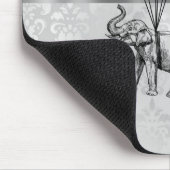 Niedlicher Elefant und Liebe Mousepad (Ecke)
