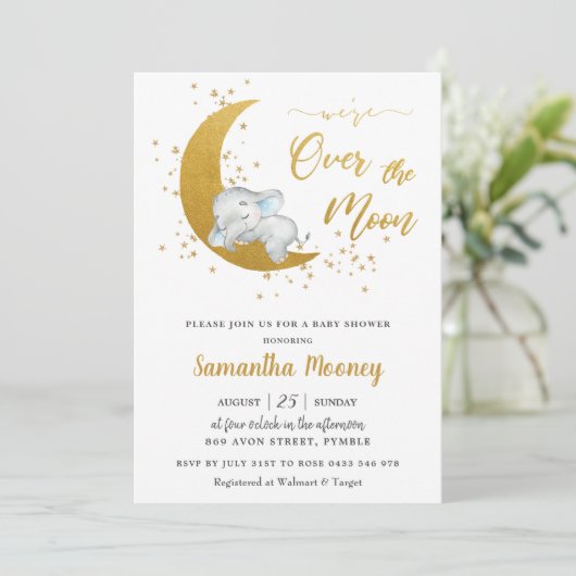 Niedlicher Elefant Wir sind über der Mond-Baby-Dus Einladung (Stehend Vorderseite)