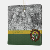 Niedlicher Elf im Foto des Wreath Holiday Keramikornament (Links)