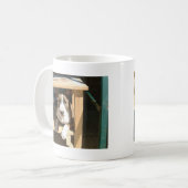 Niedlicher Englisch-Stier-Terrier-Welpe Kaffeetasse (Vorderseite Links)