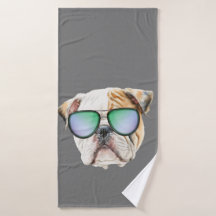 Niedlicher englischer Bulldog mit Sonnenbrille, lu