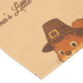 niedlicher Erntedank-Eichhörnchen Tischdecke (Schrägansicht)