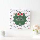 Niedlicher Erster Weihnachtshund über modern Quadratische Wanduhr (Zuhause)