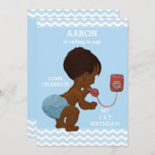 Niedlicher Ethnic Boy on Phone 1. Geburtstag Chevr Einladung (Vorne/Hinten)
