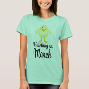 Niedlicher fälliger März Ankündigung T - Shirt